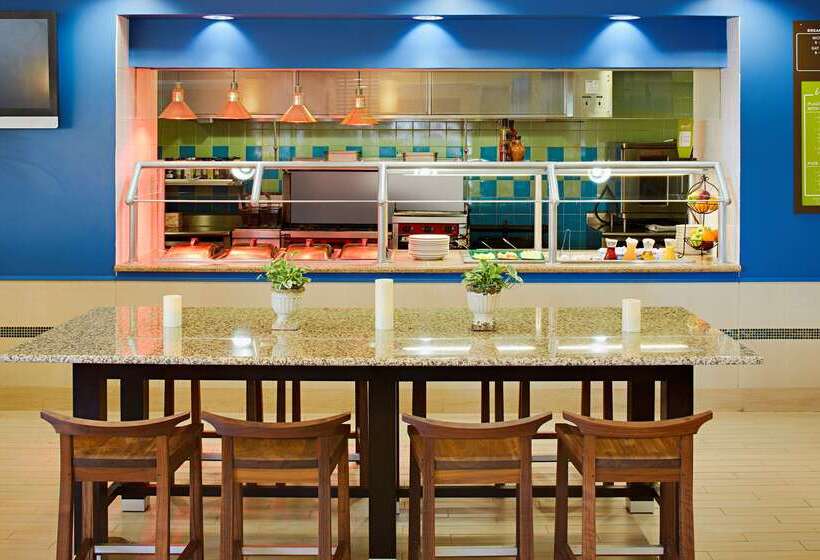 هتل Hilton Garden Inn Orlando International Drive North