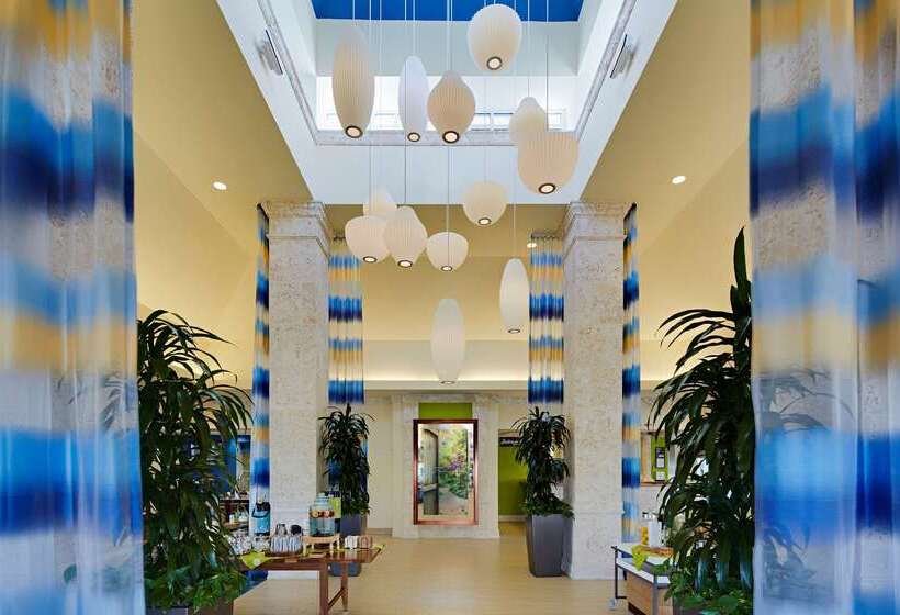 هتل Hilton Garden Inn Orlando International Drive North
