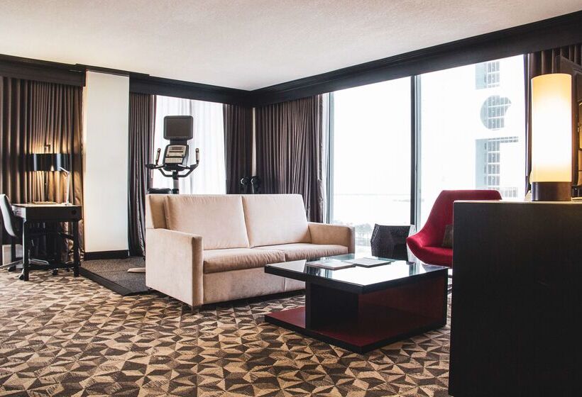 فندق Hilton Miami Downtown