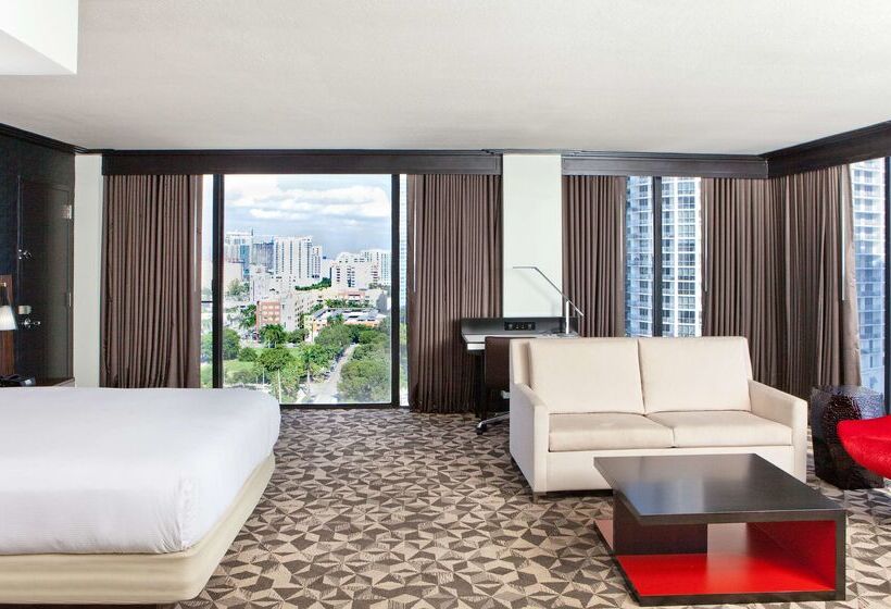 فندق Hilton Miami Downtown