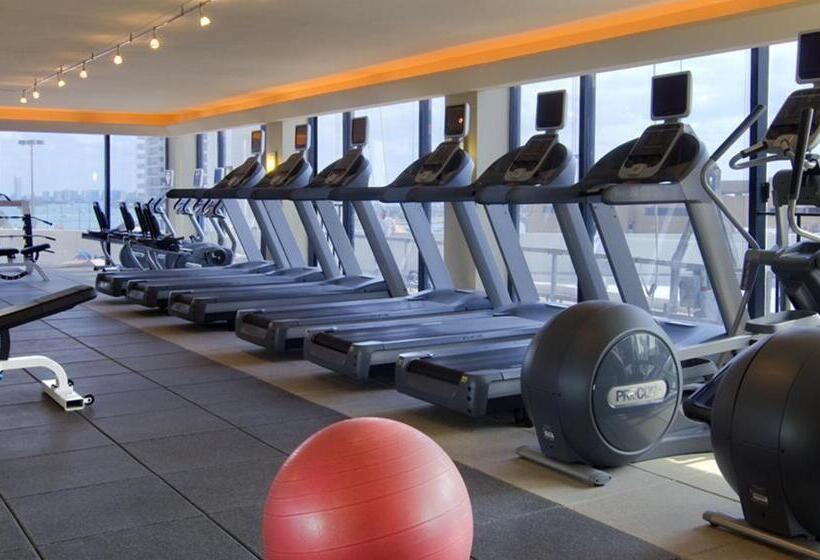 فندق Hilton Miami Downtown