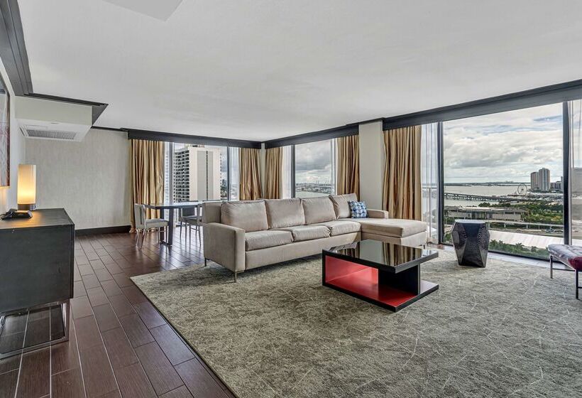 فندق Hilton Miami Downtown