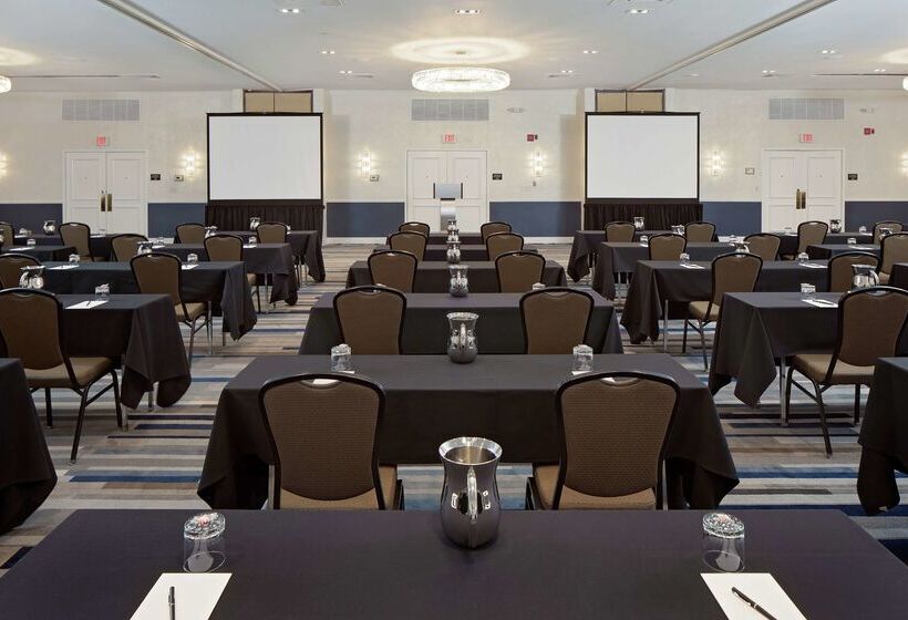 هتل Nashville Airport Marriott