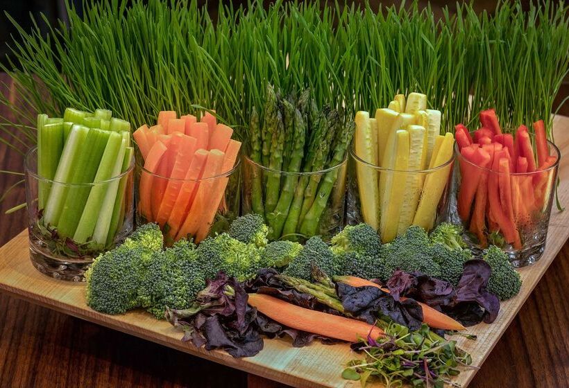 هتل Nashville Airport Marriott