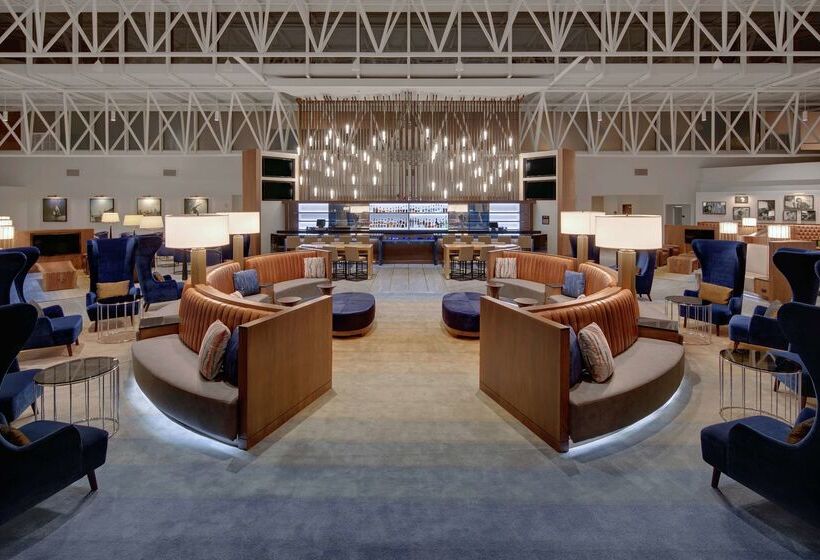 هتل Nashville Airport Marriott