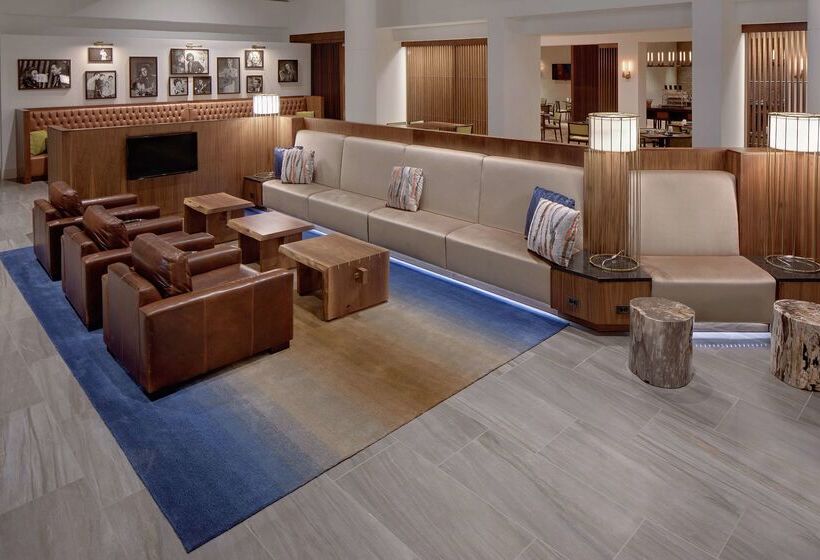 هتل Nashville Airport Marriott