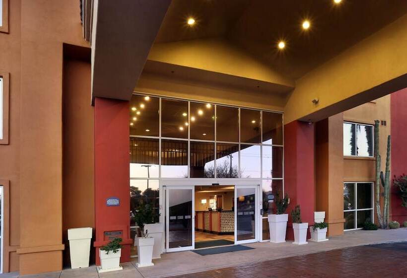 Holiday Inn Express Hotel & Suites Scottsdale   Old Town, An Ihg