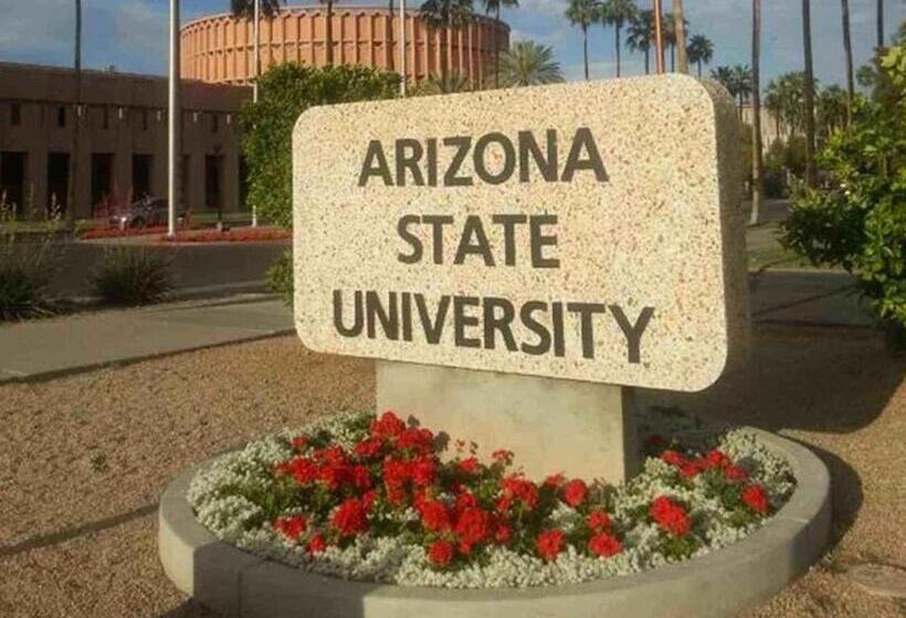 Holiday Inn Express Hotel & Suites Scottsdale   Old Town, An Ihg