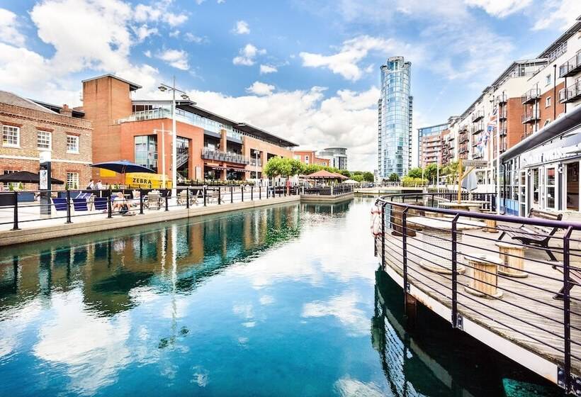 酒店 Holiday Inn Express Portsmouth Gunwharf Quays, An Ihg