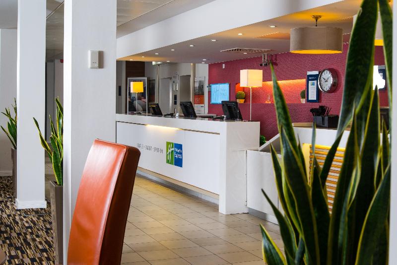 בית מלון כפרי Holiday Inn Express Stevenage, An Ihg