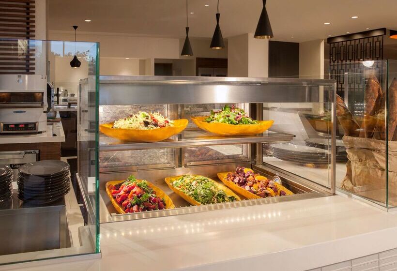 هتل Hyatt Regency Los Angeles International Airport