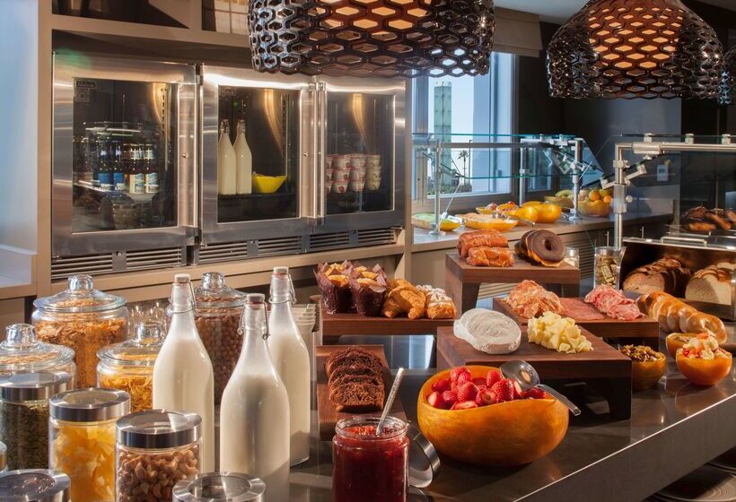 ホテル Hyatt Regency Los Angeles International Airport