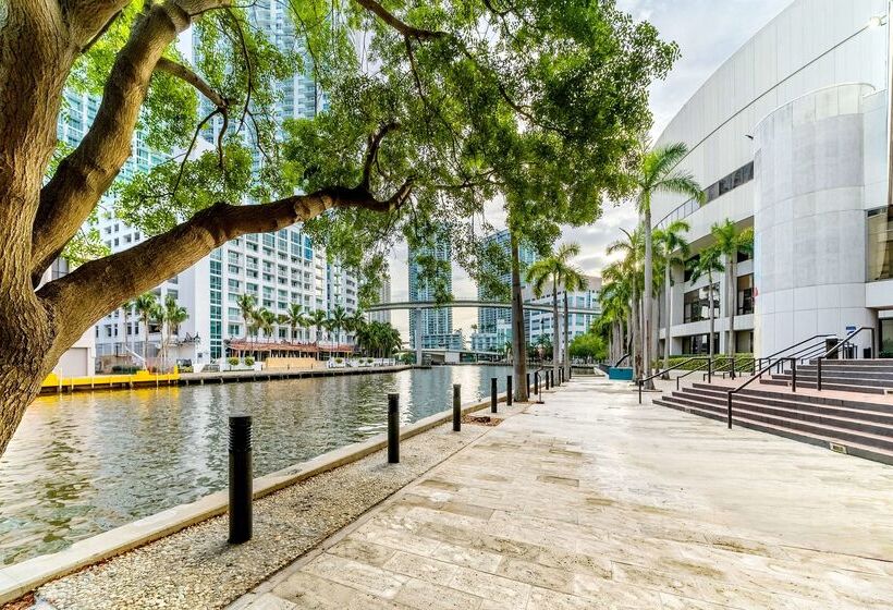 בית מלון כפרי Hyatt Regency Miami