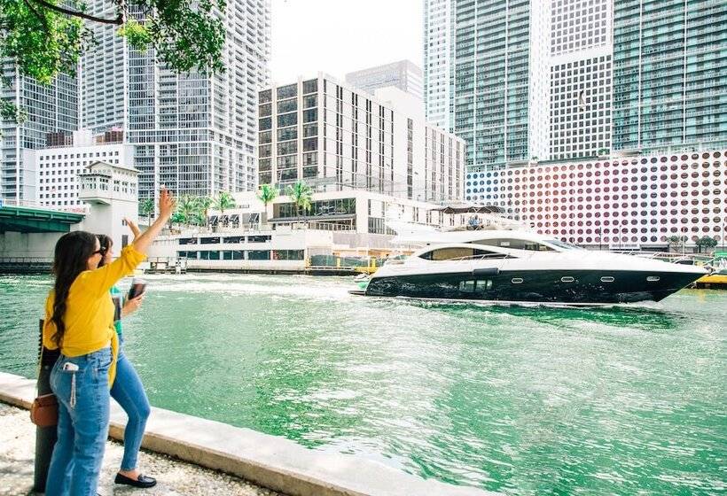 בית מלון כפרי Hyatt Regency Miami