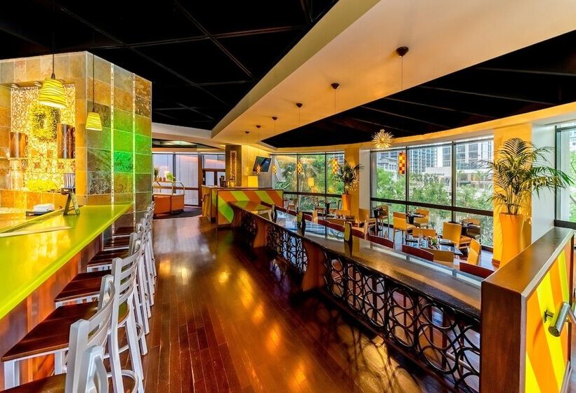 בית מלון כפרי Hyatt Regency Miami