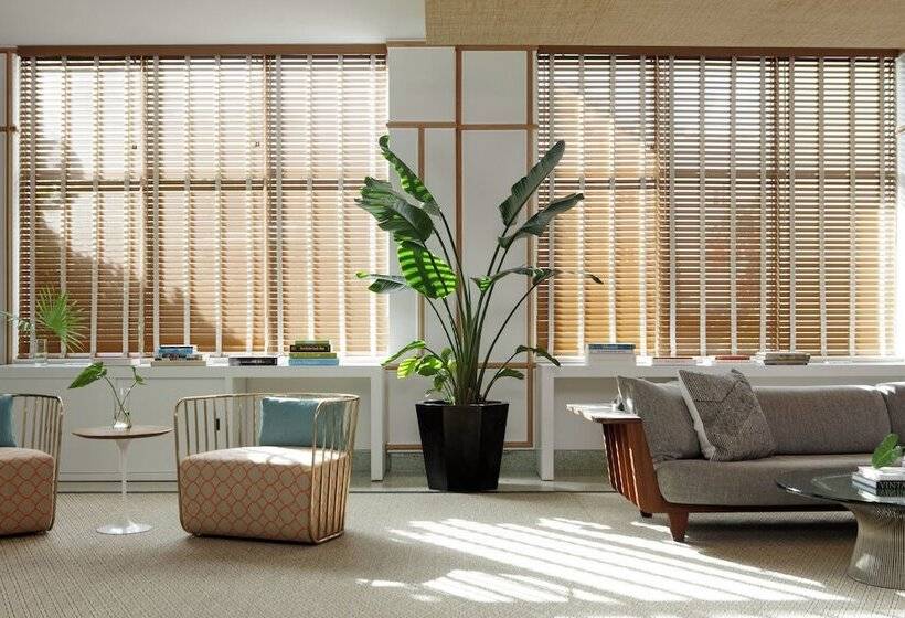 Kimpton Surfcomber Hotel, An Ihg