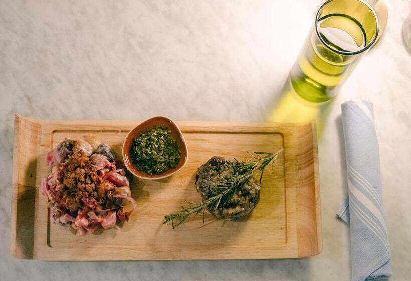 Kimpton Surfcomber Hotel, An Ihg