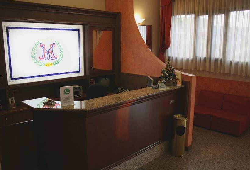 בית מלון כפרי Majestic