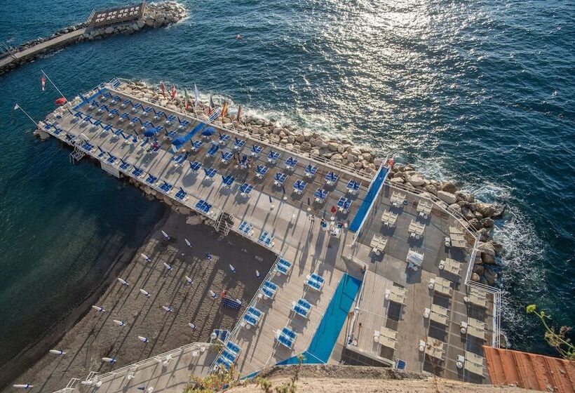 فندق Mediterraneo