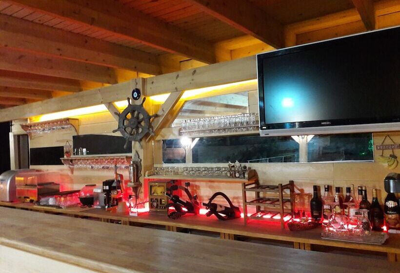 בית מלון כפרי Ministar