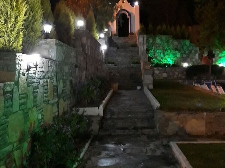 בית מלון כפרי Ministar