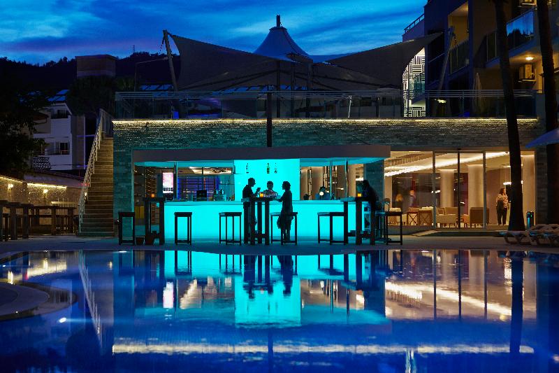 فندق Mirage World