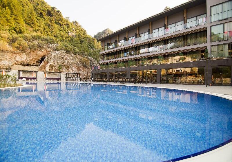 فندق Mirage World