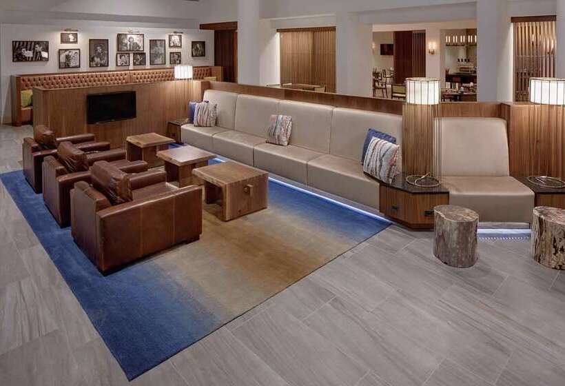 هتل Nashville Airport Marriott