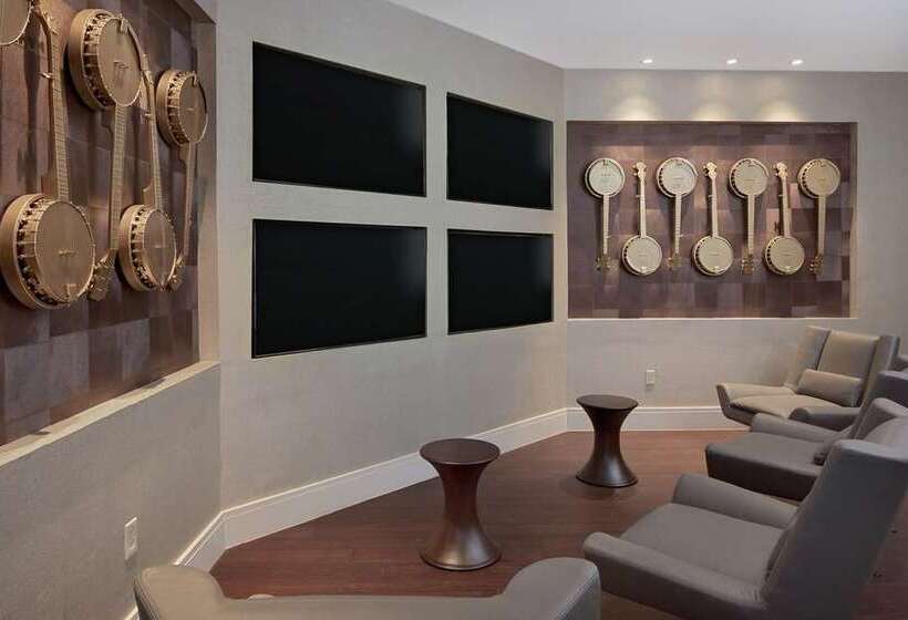 هتل Nashville Airport Marriott