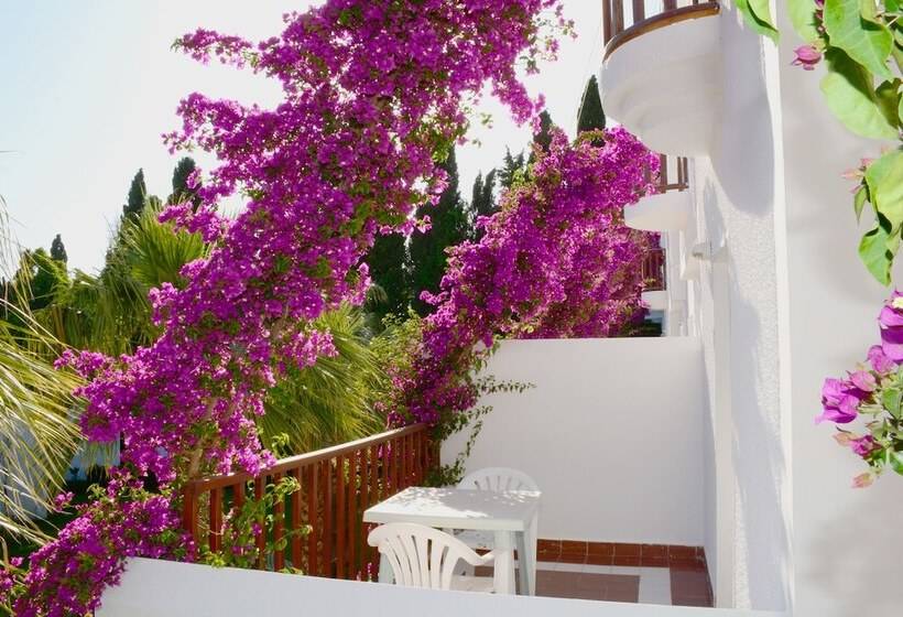 Отель Natur Garden