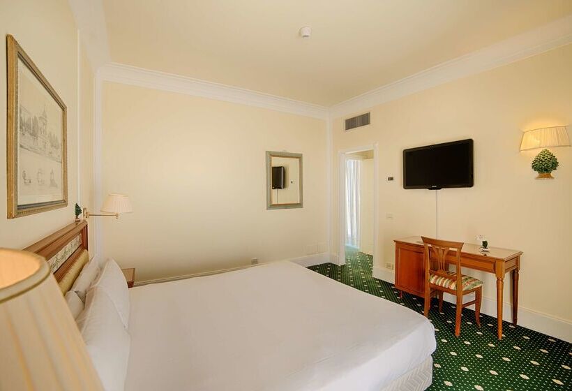 فندق NH Caltagirone Villa San Mauro