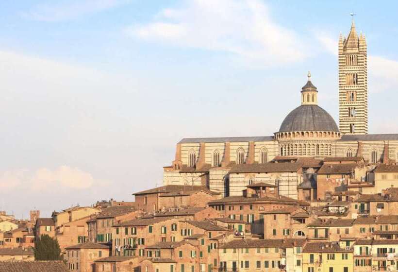 호텔 NH Siena