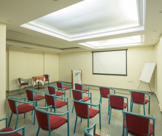 Отель Perdikia Beach