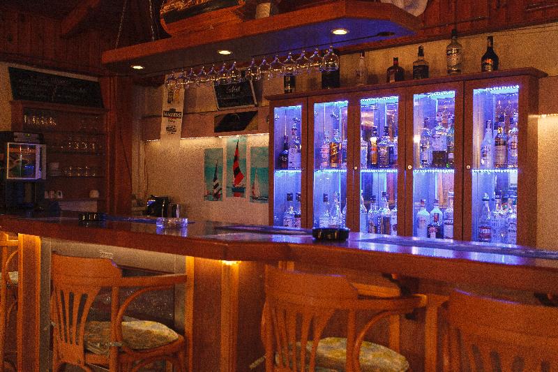 هتل Perdikia Beach