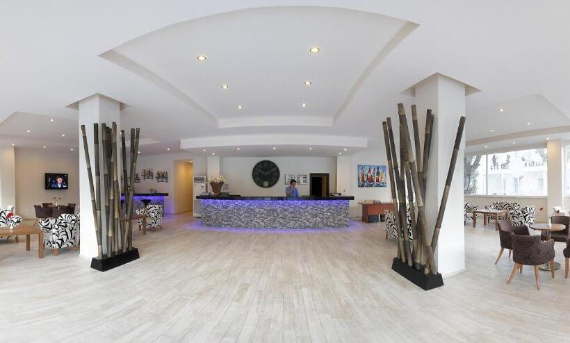 ホテル Petunya Beach Resort