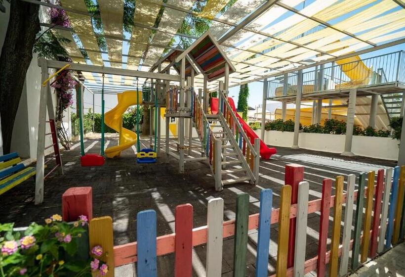 בית מלון כפרי Petunya Beach Resort