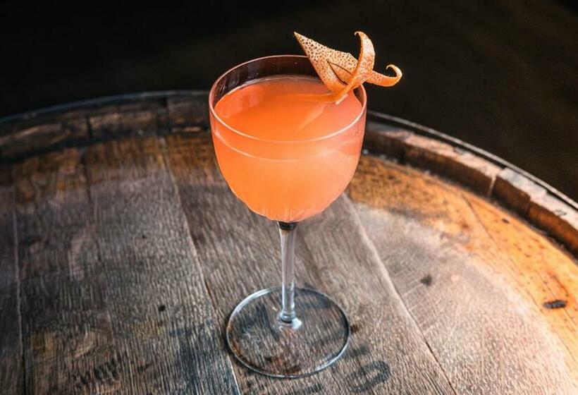 Plaza Hotel & Casino