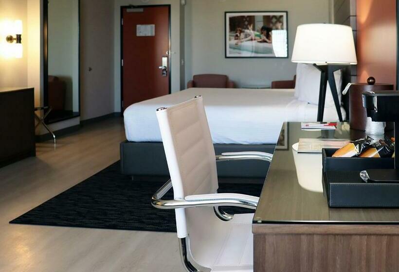 Plaza Hotel & Casino