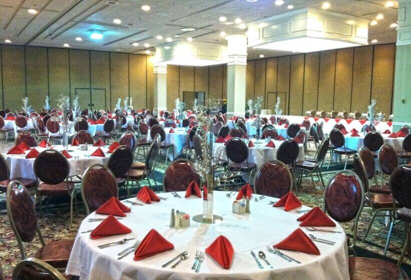 Plaza Hotel & Casino