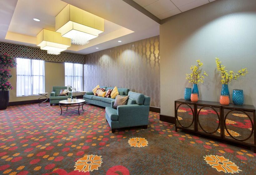 호텔 Ramada Plaza Resort & Suites By Wyndham Orlando Intl Drive
