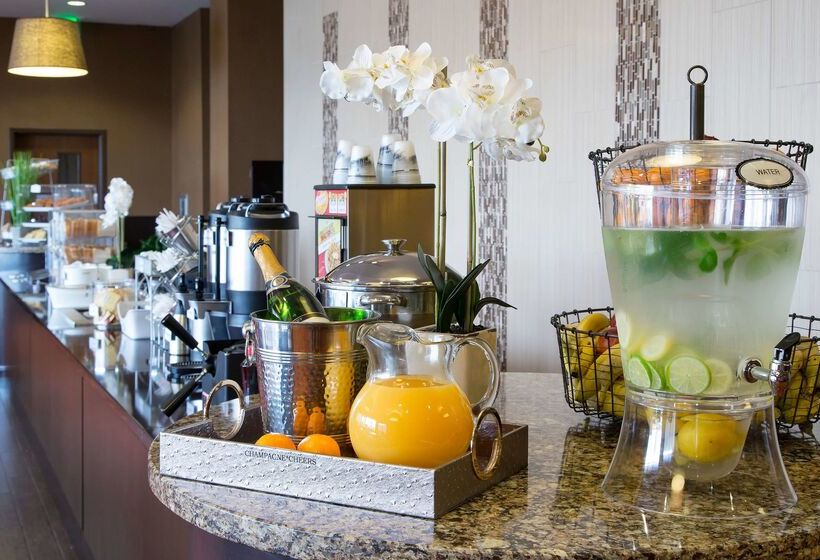 호텔 Ramada Plaza Resort & Suites By Wyndham Orlando Intl Drive