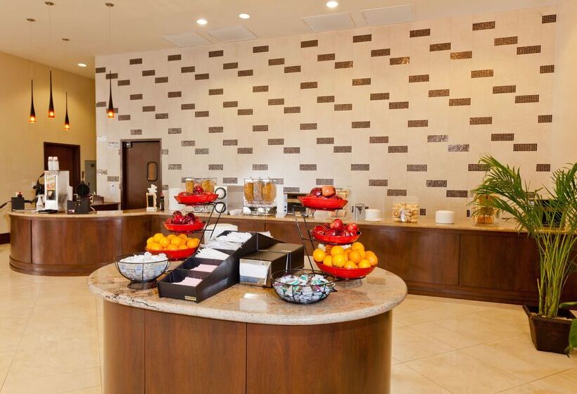 호텔 Ramada Plaza Resort & Suites By Wyndham Orlando Intl Drive