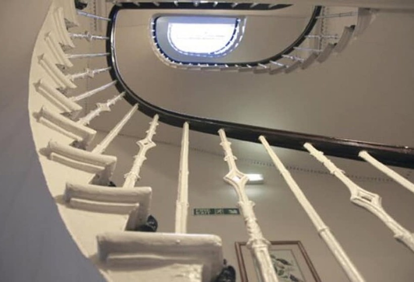 Regent House Hotel   City Centre