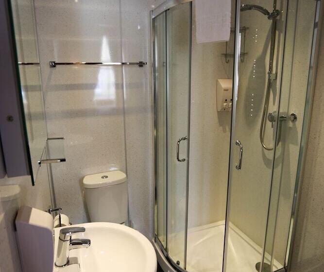 Regent House Hotel   City Centre