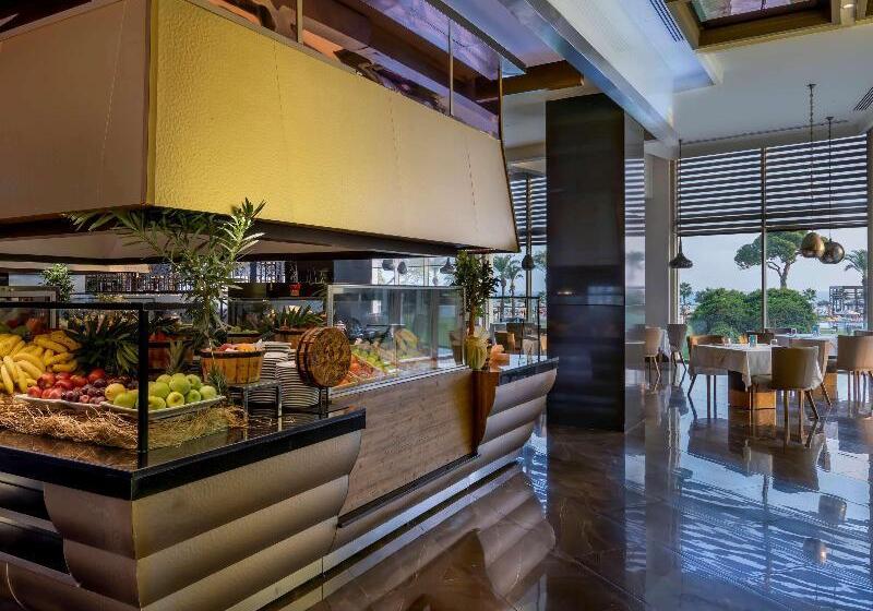 فندق Rixos Premium Belek, The Land of Legends Access