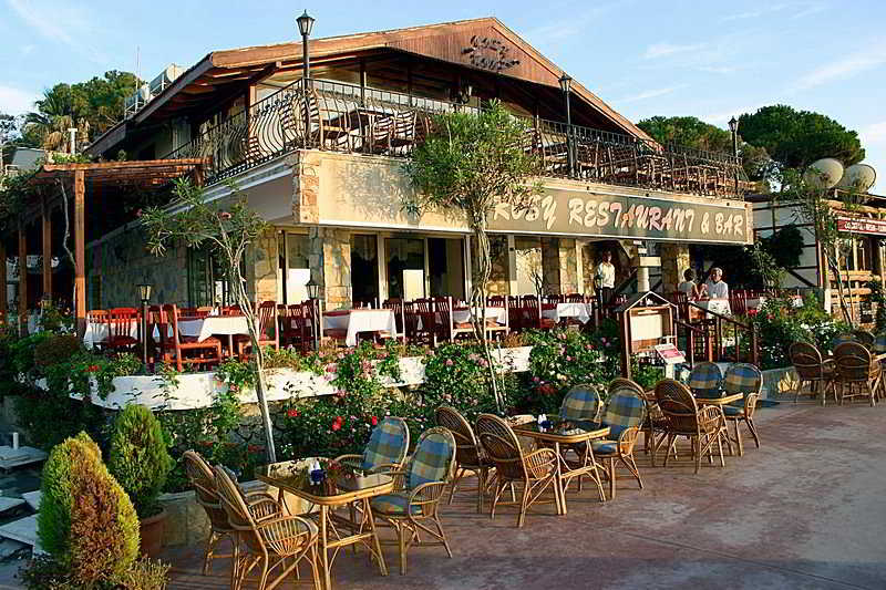 Отель Rosy Suites