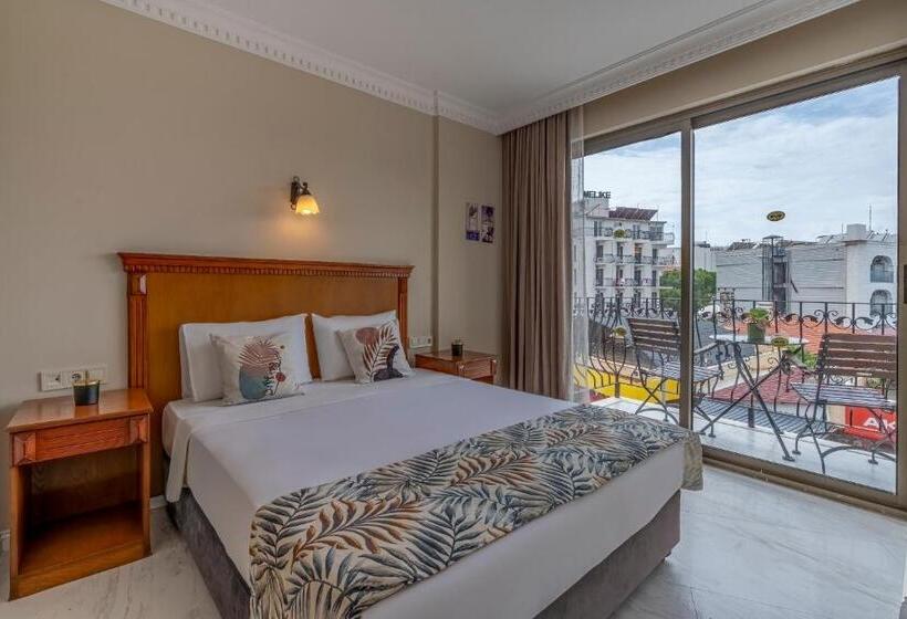 Отель Rosy Suites