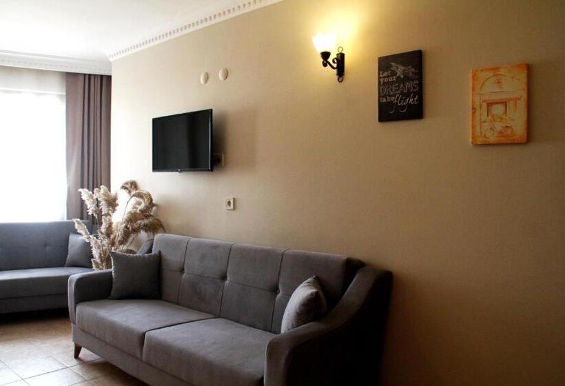 Отель Rosy Suites