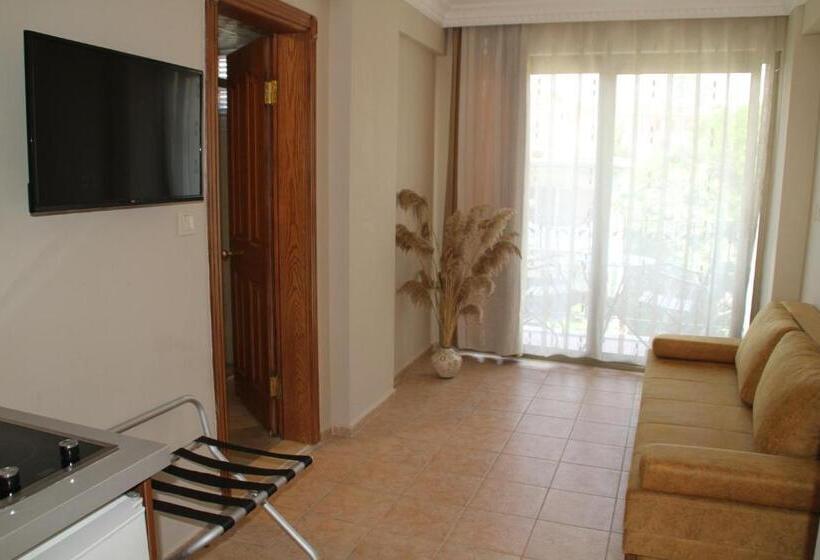 Отель Rosy Suites