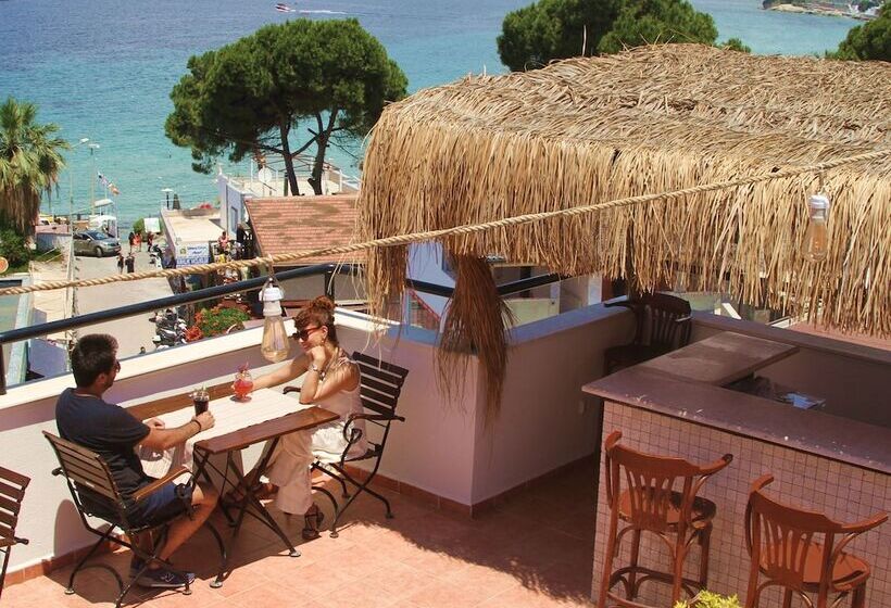 Отель Rosy Suites